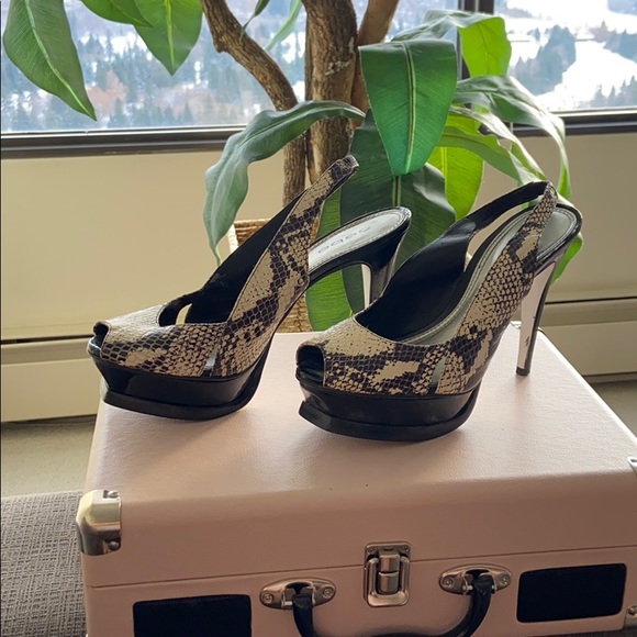 Snakeskin platform high heel,worn,runs big in size - Picture 3 of 5